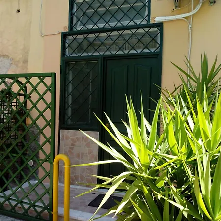 La Casa Nel Cortile Neapel